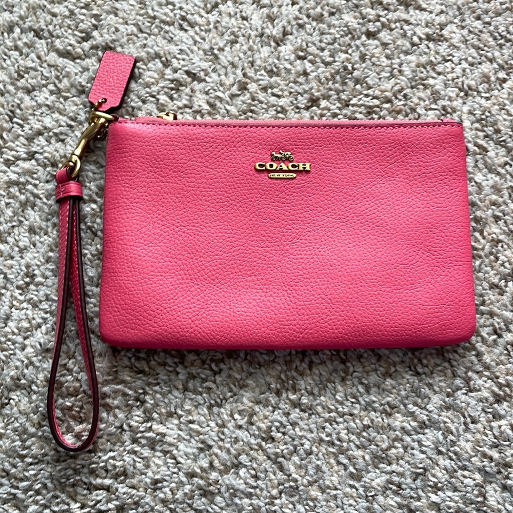 Coach wristlet - Pink